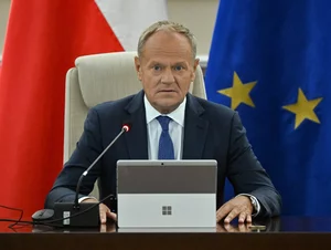Miniatura: Tusk straszy. I nic nie robi