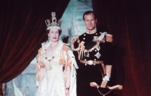Koronacja Elżbiety II. Panowała najdłużej ze wszystkich monarchów...