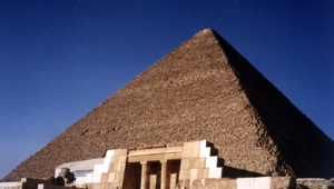 Tajemniczy tunel znaleziony pod piramidą Cheopsa w Gizie
