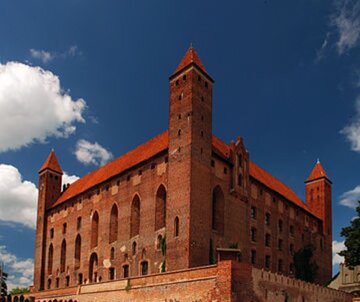 W jakim mieście znajduje się ten krzyżacki zamek?