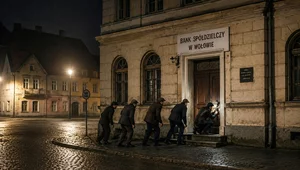 Miniatura: Napad na bank w Wołowie. Skradziono ponad...