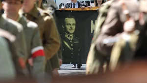 Miniatura: Ramię w ramię z Narodowymi Siłami Zbrojnymi