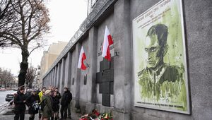 Warszawa: Odkryto ścianę straceń Żołnierzy Wyklętych. 75 śladów po kulach