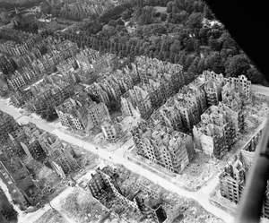Miniatura: Niemcy w szoku. Hamburg zamieniony w gruzy