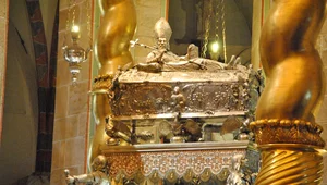 Miniatura: Siekierą w świętego. 40 lat temu złodzieje...