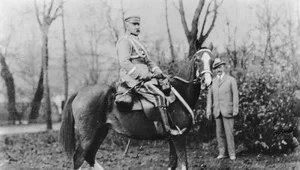 Miniatura: Socjalizm, zamachy, Polska. Młode lata Ziuka