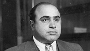 Podatki, walentynki i alkohol. Parę słów o Al Capone