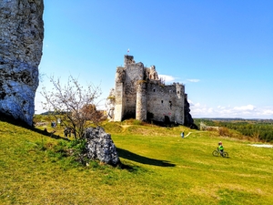 Trwałe ruiny. Najpiękniejsze zrujnowane zamki w Polsce