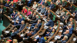 Miniatura: Sejm przyjął uchwałę ws. powstania. Co...