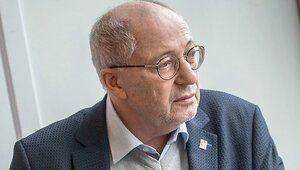 Miniatura: "Mały wielki Orzeł" i "życie na kilka...