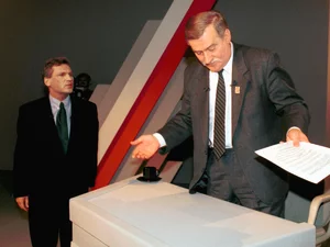 Miniatura: Druga tura w 1995. Wałęsa kontra Kwaśniewski