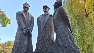 Miniatura: Dzień Pamięci Ofiar Zbrodni Katyńskiej. 36...