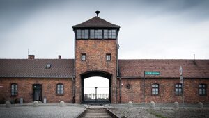 Rabin domaga się usunięcia kościoła z terenu Auschwitz